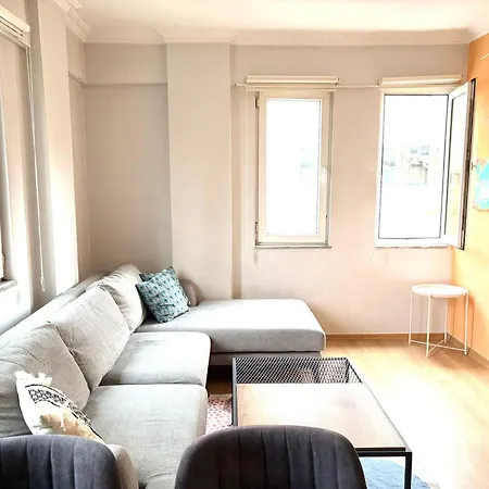 アパート Gorgeous New In Cihangir 2br, 2ac, Lift イスタンブール