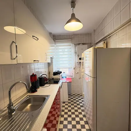 Gorgeous New In Cihangir 2br, 2ac, Lift アパート