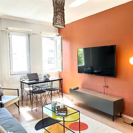 アパート Gorgeous New In Cihangir 2br, 2ac, Lift *