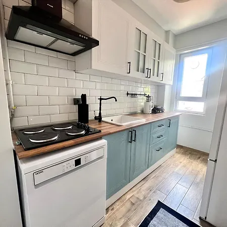 Gorgeous New In Cihangir 2br, 2ac, Lift アパート *