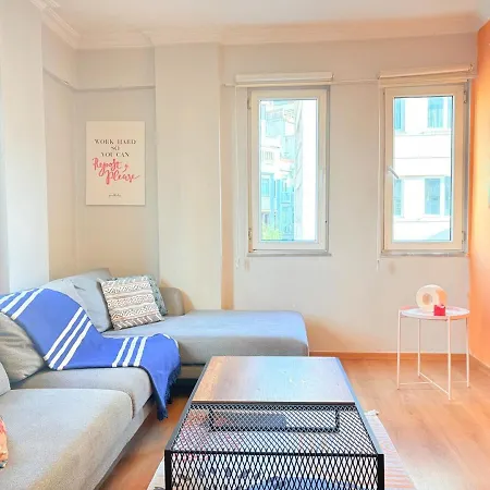Lejlighed Gorgeous New In Cihangir 2br, 2ac, Lift
