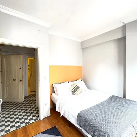 Gorgeous New In Cihangir 2br, 2ac, Lift Lejlighed