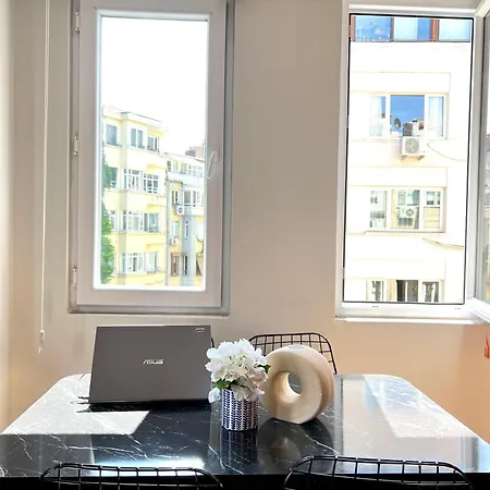 Lejlighed Gorgeous New In Cihangir 2br, 2ac, Lift *