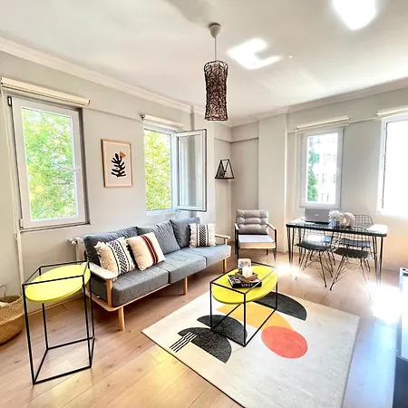 Gorgeous New In Cihangir 2br, 2ac, Lift Lejlighed *