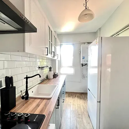 Lejlighed Gorgeous New In Cihangir 2br, 2ac, Lift