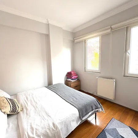 Gorgeous New In Cihangir 2br, 2ac, Lift Lejlighed