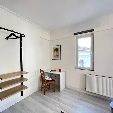 Gorgeous New In Cihangir 2br, 2ac, Lift Lejlighed *