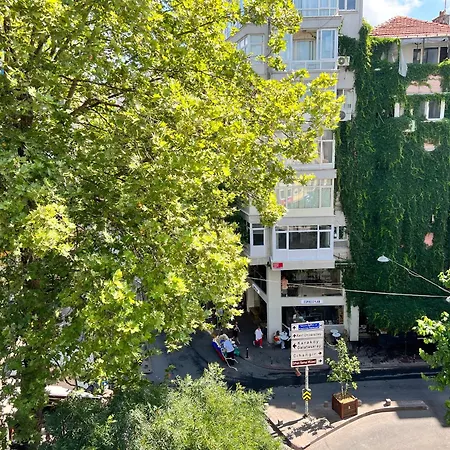 Gorgeous New In Cihangir 2br, 2ac, Lift Lejlighed