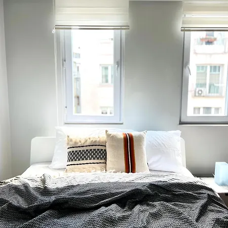 Lejlighed Gorgeous New In Cihangir 2br, 2ac, Lift *